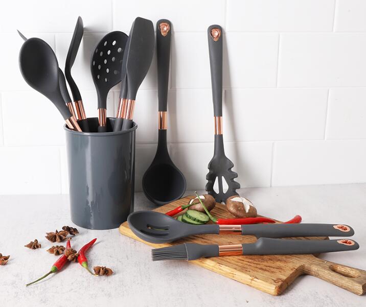 Kitchenware Buying Guide | How to Choose Food Grade Flatware and Silicone Kitchen Utensils