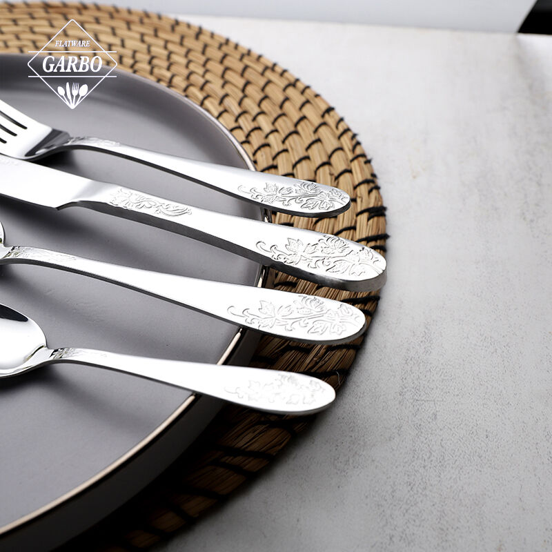 China cheap price stainless steel cutlery set with beautiful design