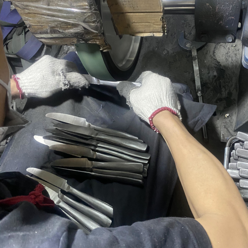 Professional cutlery factory in China explains the polishing process