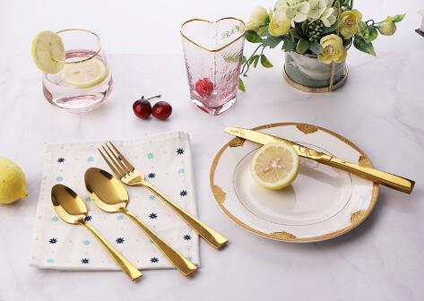 How Stainless Steel Cutlery Sets Cater to Your Dining Needs?