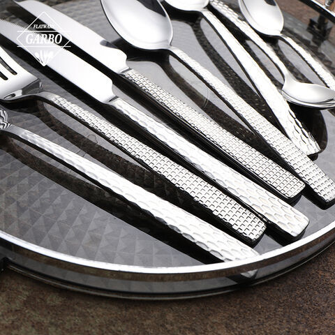 China Factory Hammer Embossed Handle Mirror Stainless Steel Cutlery Set