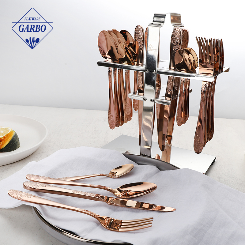 high quality Rose godlen cutlery sets  with shelf 